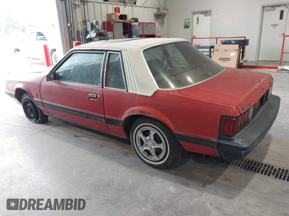 1982 Ford Mustang z VIN 1FABP10A9CF188186, wystawiony jako IAAI lot #42399298 z przebiegiem 88 424 mil mil oraz . Historia ofert i sprzedaży dostępna na DreamBid. Obrazek 3.