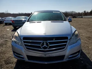 2011 Mercedes-Benz R-Class R 350 with VIN 4JGCB6FE2BA116550, listed as a Copart auction lot 46595215 with 175,376 mi miles and Clean Title. Bid and sale history available at carsss.com. Image 5.