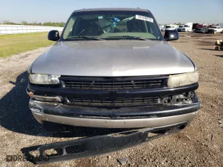 2003 Chevrolet Tahoe LS with VIN 1GNEC13V13R195379, listed as a Copart auction lot 50188035 with 0 mi miles and Salvage Title. Bid and sale history available at carsss.com. Image 5.