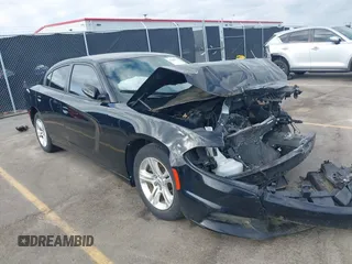 2020 Dodge Charger SXT z VIN 2C3CDXBG0LH134290, wystawiony jako IAAI lot #42142078 z przebiegiem 79 260 mil mil oraz . Historia ofert i sprzedaży dostępna na DreamBid. Obrazek 1.