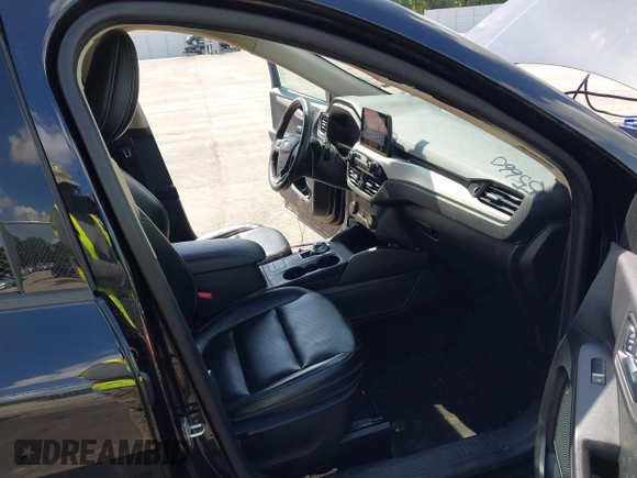 2020 Ford Escape SEL with VIN 1FMCU0H62LUA15103, listed as a IAAI auction lot 42255660 with 51,814 mi miles and . Bid and sale history available at DreamBid. Image 5.