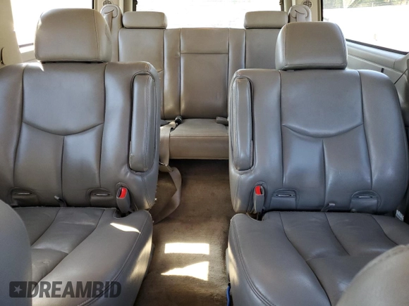 2005 GMC Yukon XL SLT z VIN 3GKFK16Z45G278925, wystawiony jako Copart lot #53438885 z przebiegiem 271 002 mil mil oraz Szkoda całkowita • Salvage title. Historia ofert i sprzedaży dostępna na DreamBid. Obrazek 10.