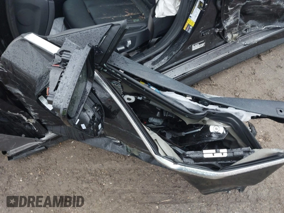 2023 BMW i4 eDrive35 z VIN WBY43AW03PFP82824, wystawiony jako IAAI lot #41468805 z przebiegiem 9 mil mil oraz . Historia ofert i sprzedaży dostępna na DreamBid. Obrazek 14.