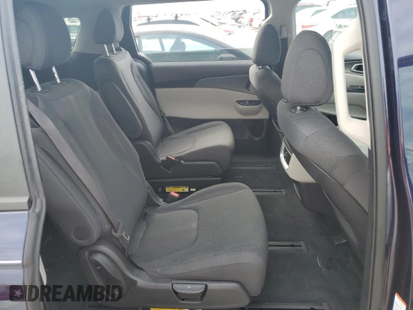 2024 Kia Carnival LX with VIN KNDNB4H32R6381026, listed as a Copart auction lot 74887184 with 9,870 mi miles and Non Repairable. Bid and sale history available at carsss.com. Image 11.
