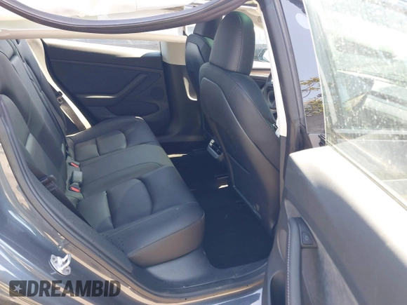2023 Tesla Model 3 z VIN 5YJ3E1EAXPF710024, wystawiony jako IAAI lot #41228608 z przebiegiem 10 481 mil mil oraz . Historia ofert i sprzedaży dostępna na DreamBid. Obrazek 8.