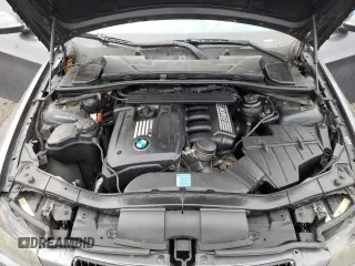 2008 BMW 3 Series 328xi z VIN WBAVC93518KZ72728, wystawiony jako Copart lot #84082564 z przebiegiem 410 050 mil mil oraz Szkoda całkowita • Salvage title. Historia ofert i sprzedaży dostępna na DreamBid. Obrazek 11.