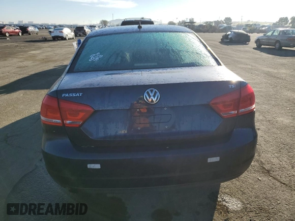 2015 Volkswagen Passat Limited Edition Edition z VIN 1VWAT7A38FC097398, wystawiony jako Copart lot #46146545 z przebiegiem 183 577 mil mil oraz Szkoda całkowita • Salvage title. Historia ofert i sprzedaży dostępna na DreamBid. Obrazek 6.
