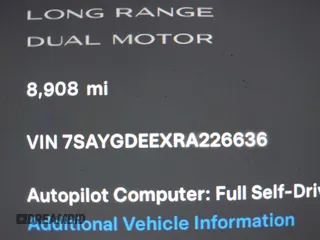 2024 Tesla Model Y Long Range z VIN 7SAYGDEEXRA226636, wystawiony jako IAAI lot #41622144 z przebiegiem 8 908 mil mil oraz . Historia ofert i sprzedaży dostępna na DreamBid. Obrazek 9.