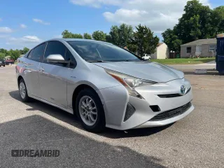 2016 Toyota Prius Two z VIN JTDKBRFU2G3004898, wystawiony jako Copart lot #61866385 z przebiegiem 235 708 mil mil oraz Czysty tytuł • Clean title. Historia ofert i sprzedaży dostępna na DreamBid. Obrazek 1.
