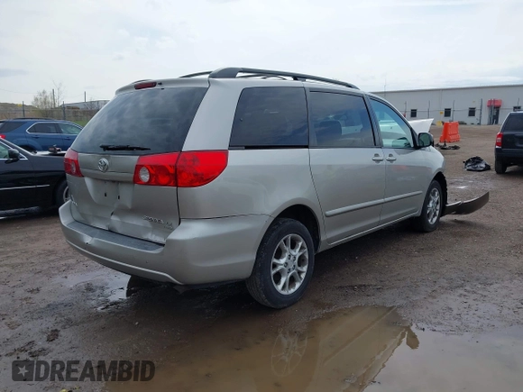 2006 Toyota Sienna LE with VIN 5TDBA23C76S062105, listed as a IAAI auction lot 42130968 with 151,395 mi miles. Bid and sale history available at carsss.com. Image 4.