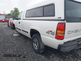 2002 Chevrolet Silverado 1500 LS with VIN 1GCEK14V52Z236850, listed as a IAAI auction lot 42245642 with 312,375 mi miles and . Bid and sale history available at DreamBid. Image 14.