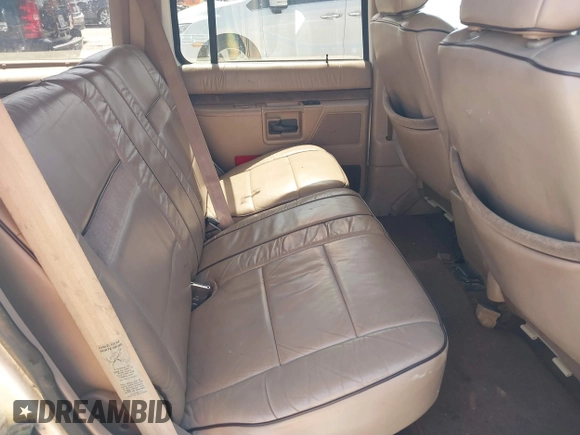 1994 Ford Explorer Eddie Bauer z VIN 1FMDU34X4RUB96329, wystawiony jako IAAI lot #42105903 z przebiegiem 52 719 mil mil oraz . Historia ofert i sprzedaży dostępna na DreamBid. Obrazek 8.