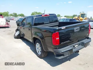 2021 Chevrolet Colorado 2WD LT z VIN 1GCGSCEN1M1221153, wystawiony jako IAAI lot #42056068 z przebiegiem 79 310 mil mil oraz . Historia ofert i sprzedaży dostępna na DreamBid. Obrazek 3.