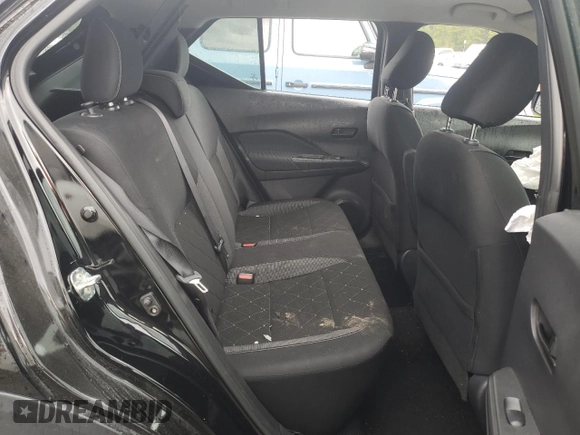2019 Nissan Kicks S with VIN 3N1CP5CU9KL530965, listed as a Copart auction lot 72962234 with 37,427 mi miles and Salvage Title. Bid and sale history available at carsss.com. Image 10.