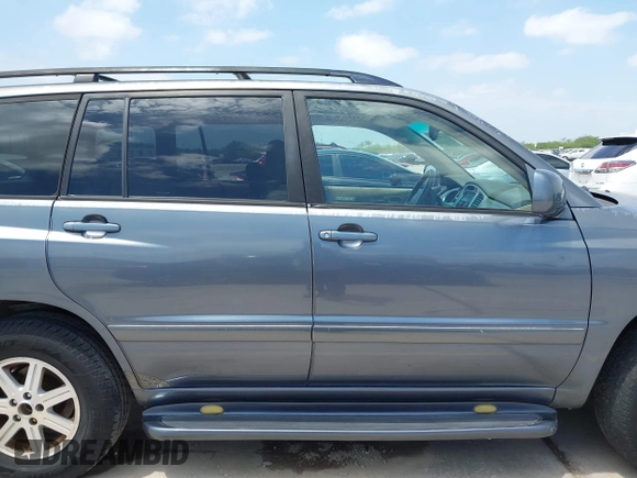 2004 Toyota Highlander z VIN JTEEP21A440009600, wystawiony jako IAAI lot #42377709 z przebiegiem 231 822 mil mil oraz . Historia ofert i sprzedaży dostępna na DreamBid. Obrazek 13.