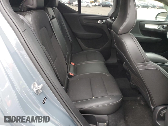 2020 Volvo XC40 Momentum with VIN YV4162UK3L2180557, listed as a Copart auction lot 44584035 with Not provided miles and Non repairable. Bid and sale history available at DreamBid. Image 10.