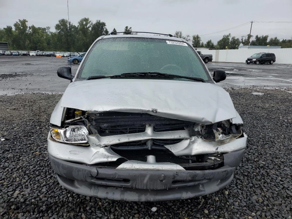 2000 Dodge Caravan SE with VIN 2B4GP44G3YR784939, listed as a Copart auction lot 73253264 with 198,883 mi miles and Salvage Title. Bid and sale history available at DreamBid. Image 5.