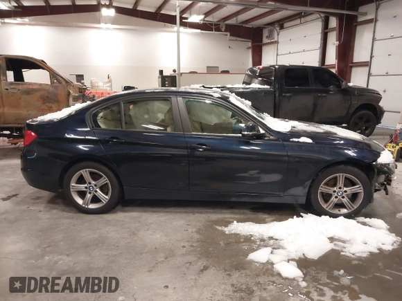 2013 BMW 3 Series 328i xDrive with VIN WBA3B5G51DNS02230, listed as a IAAI auction lot 41237054 with 89,704 mi miles. Bid and sale history available at carsss.com. Image 13.