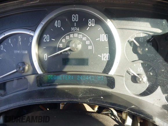 2003 Cadillac Escalade z VIN 1GYEC63T63R132602, wystawiony jako IAAI lot #41778576 z przebiegiem 242 443 mil mil oraz . Historia ofert i sprzedaży dostępna na DreamBid. Obrazek 7.