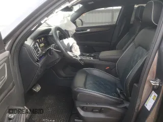 2024 Volkswagen Atlas SEL Premium R-Line with VIN 1V2FE2CA3RC215426, listed as a Copart auction lot 45599575 with 19,705 mi miles and Salvage title. Bid and sale history available at DreamBid. Image 7.