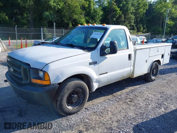 2000 Ford F-350 XL with VIN 1FDSF34F0YEA63553, listed as a IAAI auction lot 42698138 with 329,643 mi miles and . Bid and sale history available at DreamBid. Image 2.