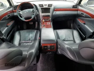 2008 Lexus LS 460 L with VIN JTHGL46F185024541, listed as a Copart auction lot 88857865 with 132,880 mi miles and Clean title. Bid and sale history available at DreamBid. Image 8.