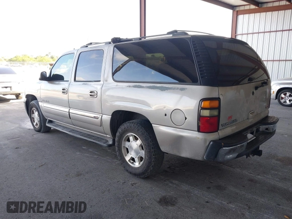 2006 GMC Yukon XL SLT with VIN 1GKEC16Z26J133388, listed as a IAAI auction lot 41693513 with 307,522 mi miles. Bid and sale history available at carsss.com. Image 3.