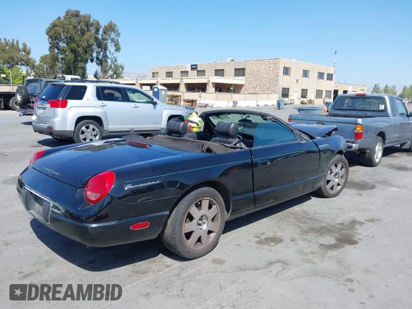 2002 Ford Thunderbird Hardtop Premium z VIN 1FAHP60A82Y103848, wystawiony jako IAAI lot #42467093 z przebiegiem Nie podano mil oraz . Historia ofert i sprzedaży dostępna na DreamBid. Obrazek 4.