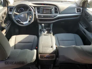 2019 Toyota Highlander LE with VIN 5TDBZRFH3KS963555, listed as a Copart auction lot 62294815 with 64,965 mi miles and Salvage title. Bid and sale history available at DreamBid. Image 8.
