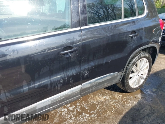 2012 Volkswagen Tiguan SEL with VIN WVGAV7AX0CW521226, listed as a IAAI auction lot 42053515 with 78,253 mi miles and . Bid and sale history available at DreamBid. Image 6.