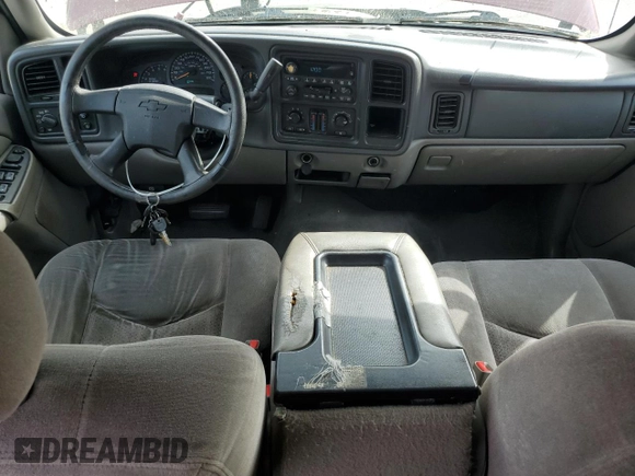2004 Chevrolet Tahoe LS with VIN 1GNEC13V04R132890, listed as a Copart auction lot 56128195 with 174,907 mi miles and Clean title. Bid and sale history available at DreamBid. Image 8.