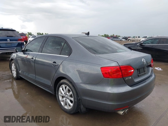 2013 Volkswagen Jetta SE with VIN 3VWDX7AJ1DM443139, listed as a IAAI auction lot 42471738 with 77,578 mi miles and . Bid and sale history available at DreamBid. Image 3.