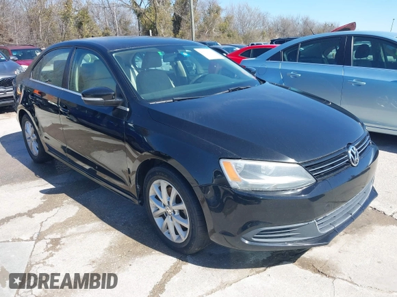 2014 Volkswagen Jetta Sedan SE w/Connectivity with VIN 3VWD07AJ5EM382352, listed as a IAAI auction lot 41722041 with 222,806 mi miles. Bid and sale history available at carsss.com. Image 1.