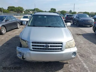 2002 Toyota Highlander with VIN JTEGF21A620053347, listed as a IAAI auction lot 41393410 with 77,753 mi miles. Bid and sale history available at carsss.com. Image 12.