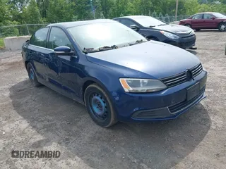 2013 Volkswagen Jetta SE z VIN 3VWDP7AJ0DM292598, wystawiony jako IAAI lot #42360798 z przebiegiem 169 885 mil mil oraz . Historia ofert i sprzedaży dostępna na DreamBid. Obrazek 1.