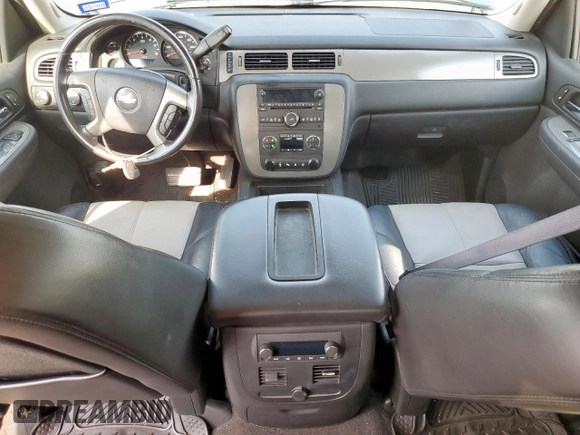 2008 Chevrolet Avalanche 3LT with VIN 3GNFK12368G235566, listed as a Copart auction lot 58640185 with 176,677 mi miles and Salvage title. Bid and sale history available at DreamBid. Image 8.