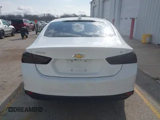 2018 Chevrolet Malibu LT with VIN 1G1ZD5ST6JF153425, listed as a IAAI auction lot 41968505 with 141,821 mi miles and . Bid and sale history available at DreamBid. Image 17.