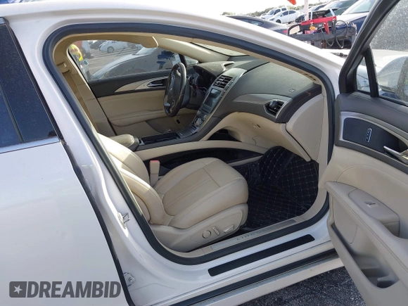 2017 Lincoln MKZ Hybrid Premiere с VIN 3LN6L5KU1HR631619, выставлен на аукционе IAAI как лот 39746492 с пробегом Не указан миль и . История ставок и продаж доступна на DreamBid. Изображение 5.