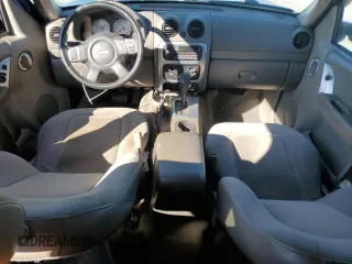 2003 Jeep Liberty Limited с VIN 1J4GL58K33W535859, выставлен на аукционе Copart как лот 49494545 с пробегом 190 881 миль миль и Списание • Salvage title. История ставок и продаж доступна на DreamBid. Изображение 8.