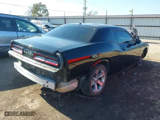 2017 Dodge Challenger SXT with VIN 2C3CDZAG2HH659324, listed as a IAAI auction lot 40962036 with 60,624 mi miles. Bid and sale history available at carsss.com. Image 4.