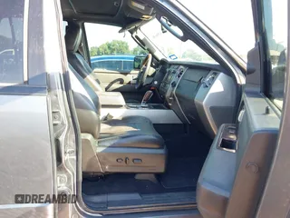 2010 Ford Expedition Max Limited z VIN 1FMJK1K58AEA64218, wystawiony jako IAAI lot #42084650 z przebiegiem 213 708 mil mil oraz . Historia ofert i sprzedaży dostępna na DreamBid. Obrazek 5.