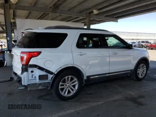2017 Ford Explorer XLT с VIN 1FM5K7DH0HGD18076, выставлен на аукционе Copart как лот 62330935 с пробегом 72 307 миль миль и Списание • Salvage title. История ставок и продаж доступна на DreamBid. Изображение 3.