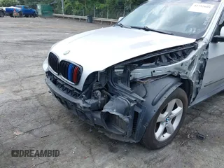 2011 BMW X5 50i with VIN 5UXZV8C55BL419654, listed as a IAAI auction lot 42752609 with 204,677 mi miles and . Bid and sale history available at DreamBid. Image 6.