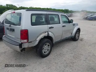 2011 Dodge Nitro SE z VIN 1D4PT2GK3BW600426, wystawiony jako IAAI lot #42227568 z przebiegiem 271 351 mil mil oraz . Historia ofert i sprzedaży dostępna na DreamBid. Obrazek 4.