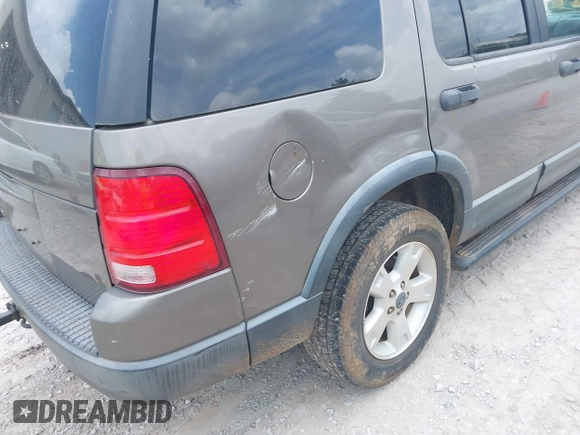 2003 Ford Explorer XLT z VIN 1FMZU63KX3UB62643, wystawiony jako IAAI lot #42185398 z przebiegiem 175 926 mil mil oraz . Historia ofert i sprzedaży dostępna na DreamBid. Obrazek 6.