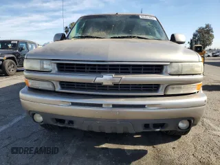 2002 Chevrolet Suburban Z71 with VIN 3GNFK16T02G237847, listed as a Copart auction lot 85391084 with 277,509 mi miles and Clean Title. Bid and sale history available at carsss.com. Image 5.