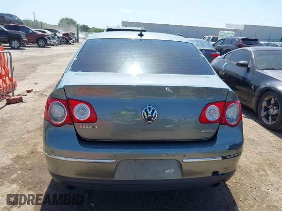 2008 Volkswagen Passat 3.6L V6 with VIN WVWDU73C58P065966, listed as a IAAI auction lot 42543613 with 142,948 mi miles and . Bid and sale history available at DreamBid. Image 16.