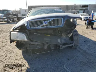 2000 Volvo V70 with VIN YV1LW61J1Y2697727, listed as a Copart auction lot 42295845 with 236,298 mi miles and Salvage Title. Bid and sale history available at carsss.com. Image 5.