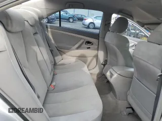 2008 Toyota Camry LE z VIN 4T1BE46K48U790865, wystawiony jako Copart lot #53522695 z przebiegiem 106 293 mil mil oraz Szkoda całkowita • Salvage title. Historia ofert i sprzedaży dostępna na DreamBid. Obrazek 10.