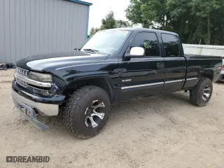 2002 Chevrolet Silverado 1500 LS with VIN 1GCEK19T22E274003, listed as a Copart auction lot 64576524 with 310,386 mi miles and Non Repairable. Bid and sale history available at carsss.com. Image 1.